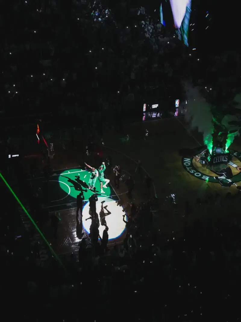 双J归位！凯尔特人晒杰伦-布朗塔图姆合影：波士顿是最棒的