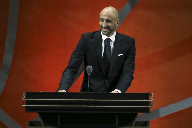 开云官网-米奇：吉诺比利是马刺的精神财富 他与队员们保持联系&amp;知无不答