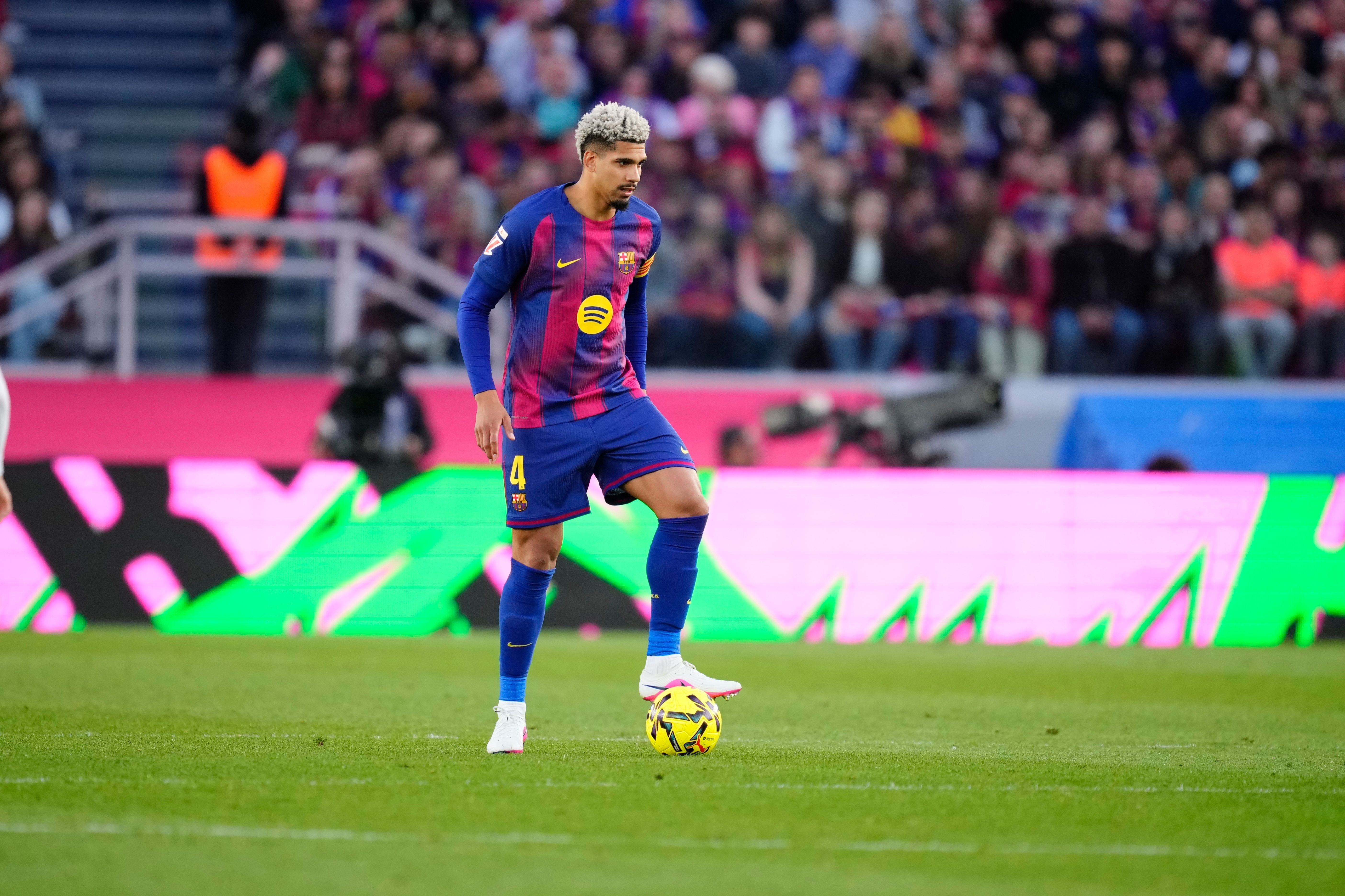 开云娱乐-每体：阿劳霍不考虑离开巴萨，世界杯或许能为其生涯注入新活力